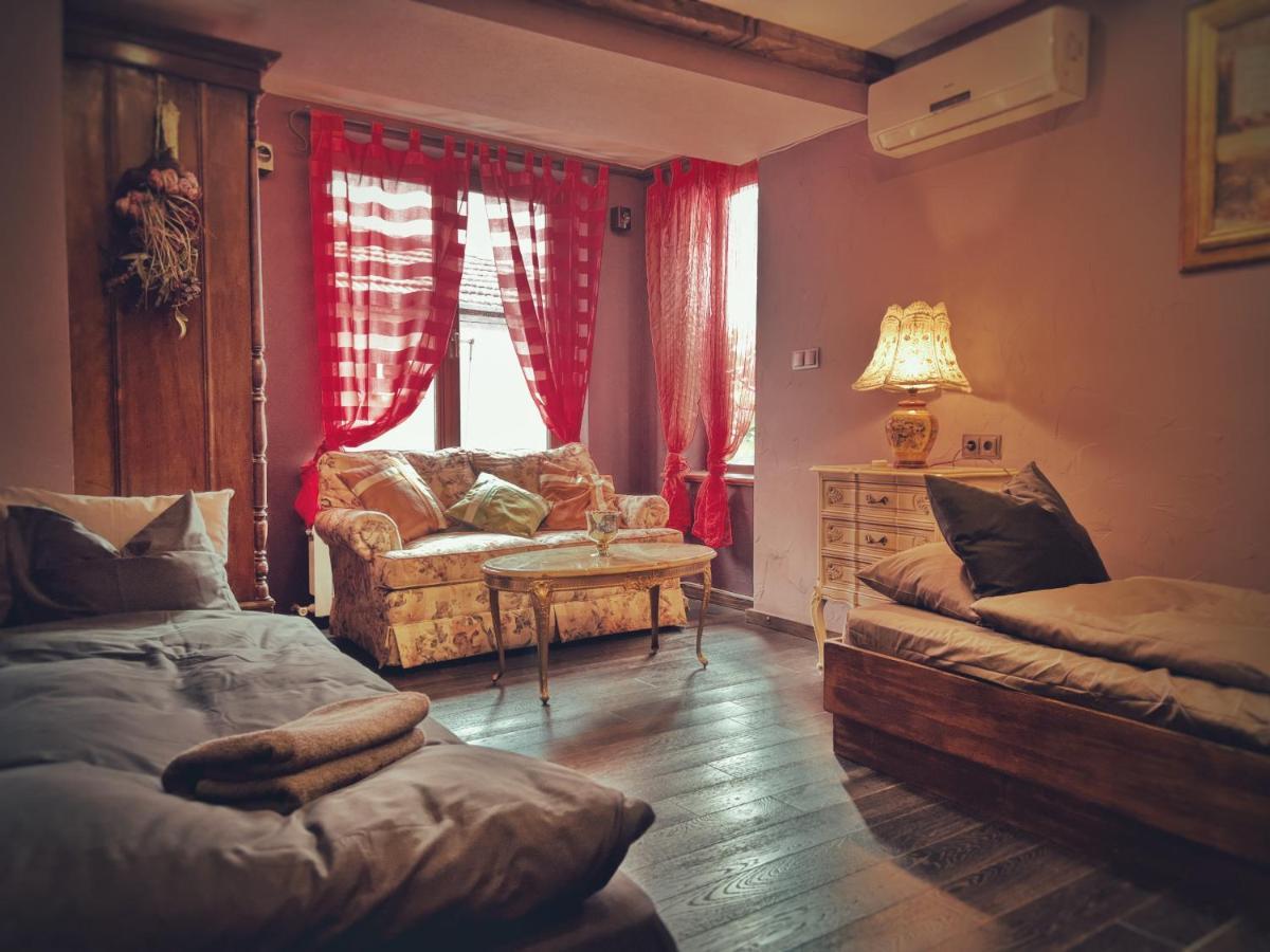 Тhe Bohemian Lodge-Entire House With Sauna Veliko Tarnovo Eksteriør billede