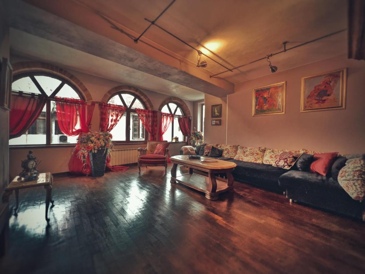 Тhe Bohemian Lodge-Entire House With Sauna Veliko Tarnovo Eksteriør billede