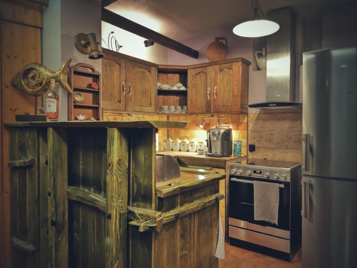 Тhe Bohemian Lodge-Entire House With Sauna Veliko Tarnovo Eksteriør billede