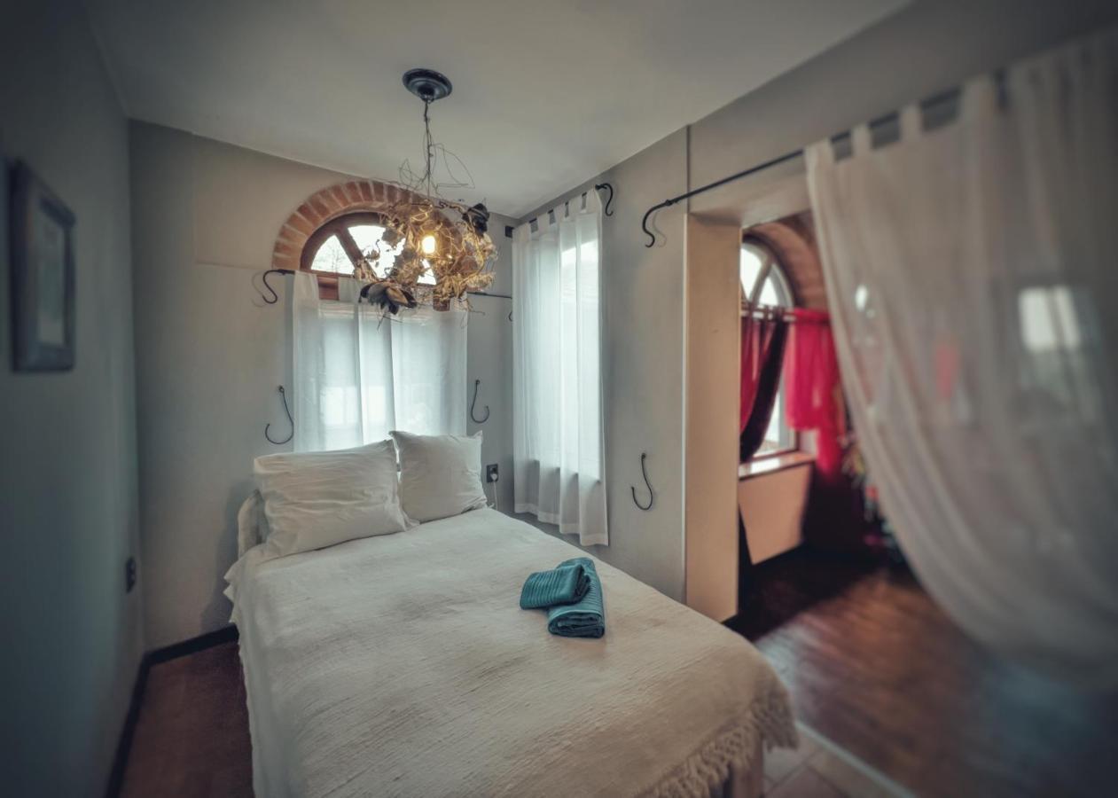 Тhe Bohemian Lodge-Entire House With Sauna Veliko Tarnovo Eksteriør billede